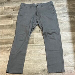 Goodfellow & Co Gray Chinos Classic Flat-Front Design